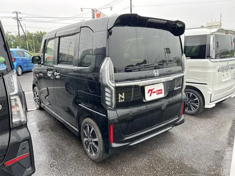 Honda N-BOX Custom