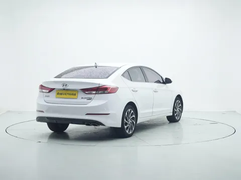 Hyundai Elantra (Avante)