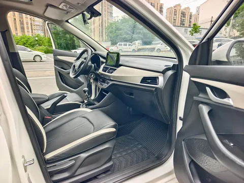 Baojun 360