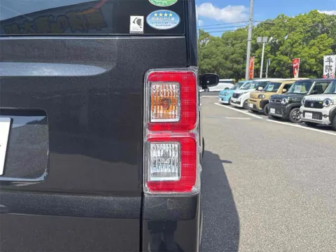 Toyota Pixis Mega
