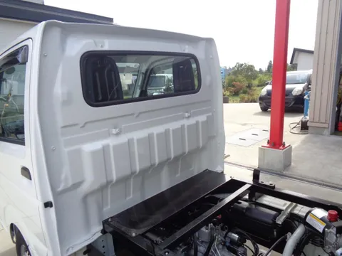Nissan Clipper Truck