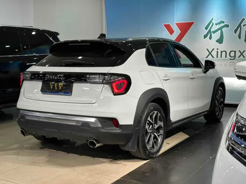Lynk & Co Lynk & Co 02