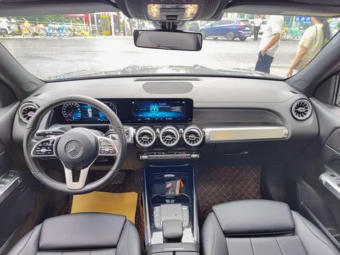 Mercedes-Benz Mercedes-Benz GLB