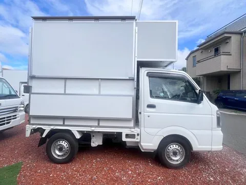 Mazda Scrum Truck