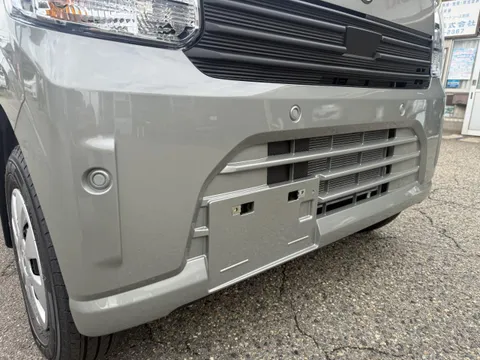 Nissan Clipper Van