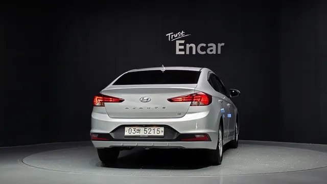 Hyundai Elantra (Avante)