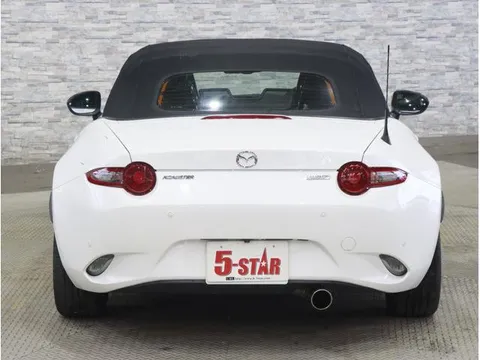 Mazda MX-5 (Roadster)