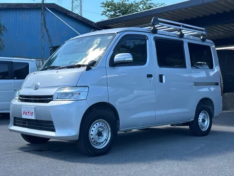 Toyota TownAce Van