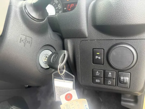Daihatsu Mira Tocot