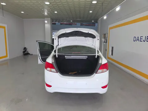 Hyundai Accent