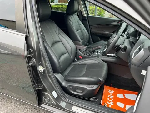 Mazda Axela Sport