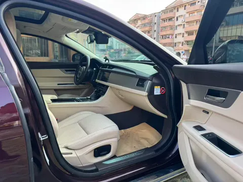 Jaguar XFL