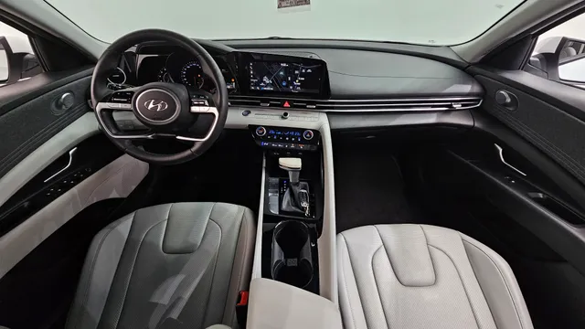 Hyundai Elantra (Avante)