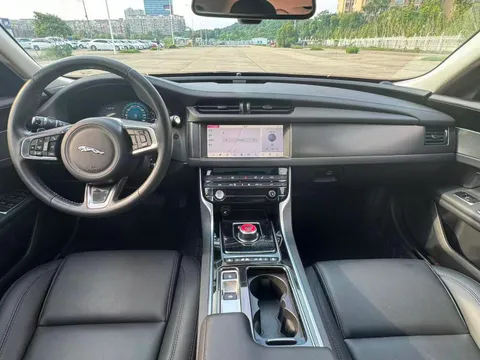 Jaguar XFL