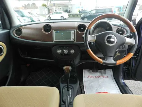 Daihatsu Mira Gino