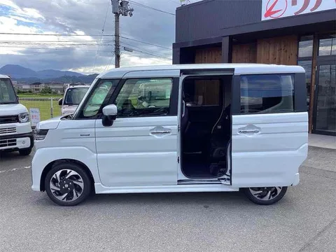 Suzuki Spacia Custom