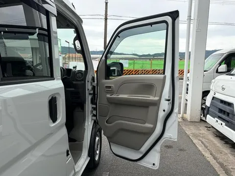 Nissan Clipper