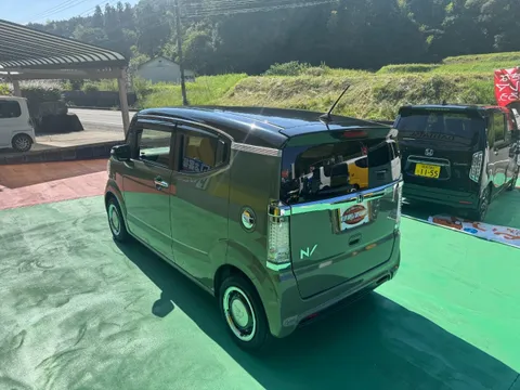 Honda N-BOX Slash