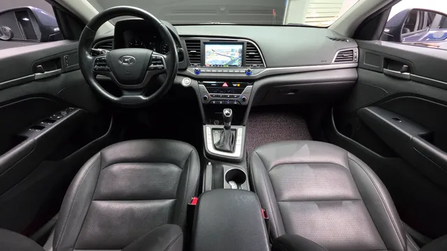 Hyundai Elantra (Avante)