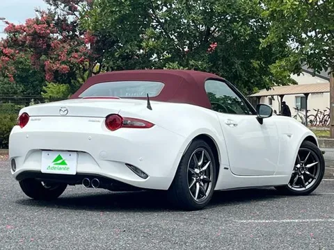 Mazda MX-5 (Roadster)