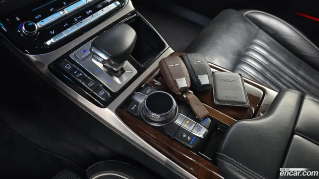 Genesis G90 (EQ900)