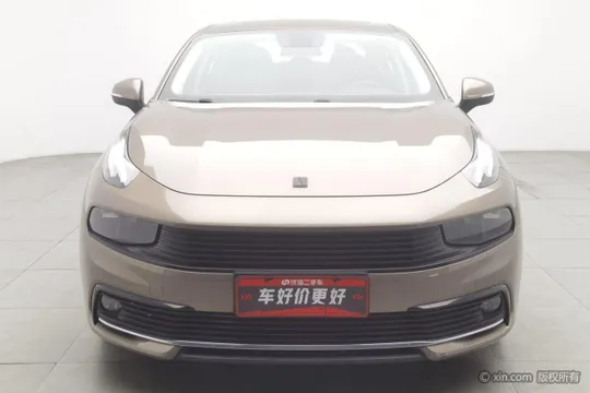 Lynk & Co 03