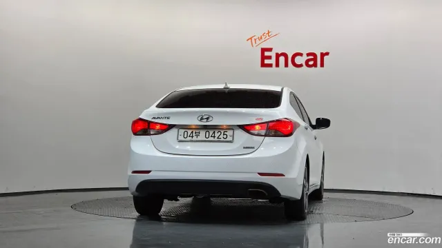 Hyundai Elantra (Avante)