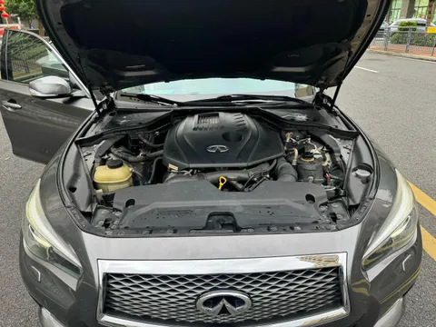 Infiniti Q50L