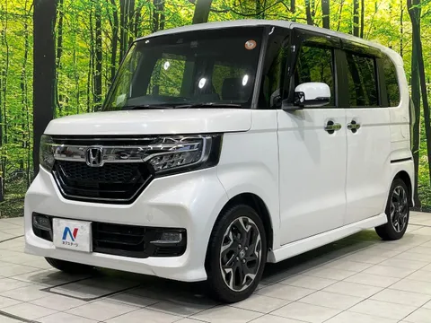 Honda N-BOX Custom