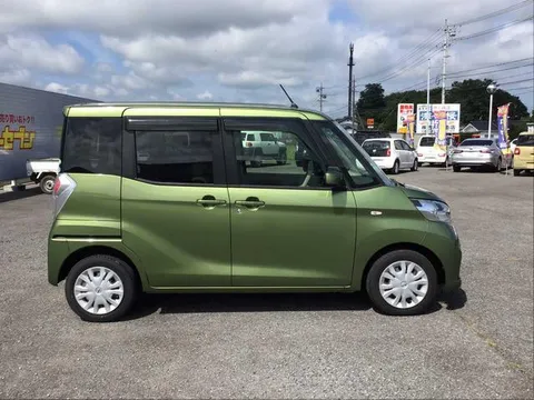 Nissan Dayz Roox