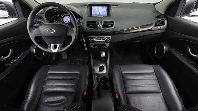 Renault SM3
