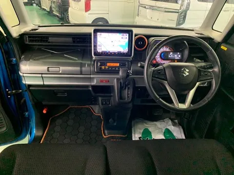 Suzuki Spacia Gear