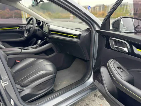 Roewe i5