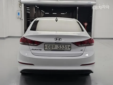 Hyundai Elantra (Avante)