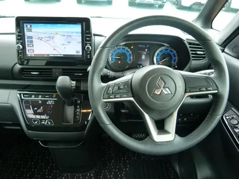Mitsubishi eK X Space