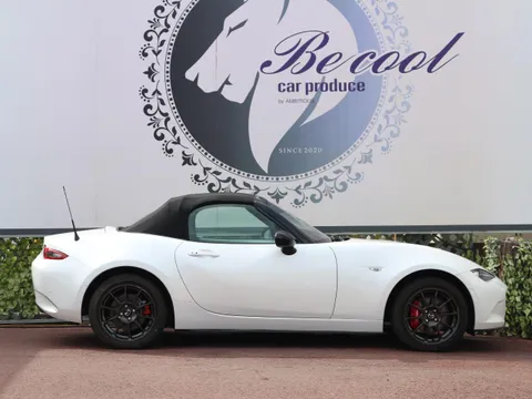 Mazda MX-5 (Roadster)