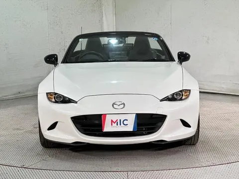 Mazda MX-5 (Roadster)