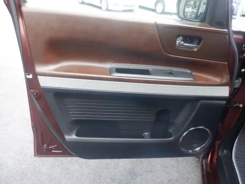 Honda N-BOX Slash