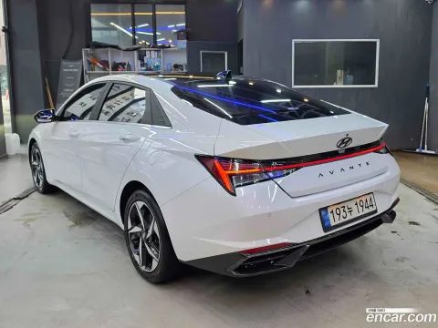 Hyundai Elantra (Avante)
