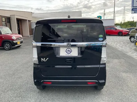 Honda N-BOX Slash
