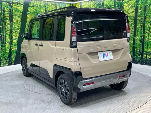 Mitsubishi Delica Mini