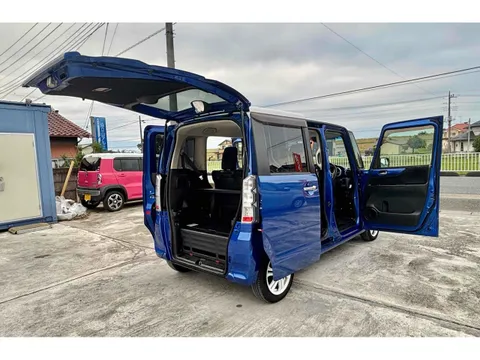 Honda N-BOX Plus