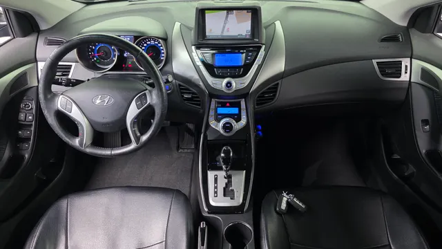 Hyundai Elantra (Avante)