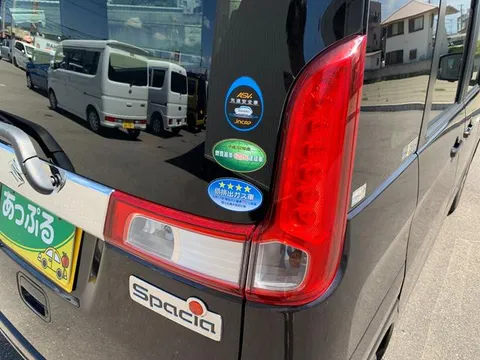 Suzuki Spacia