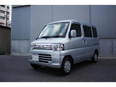Mitsubishi Minicab Van