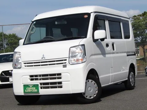 Mitsubishi Minicab Van
