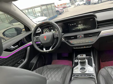 Hongqi HS5