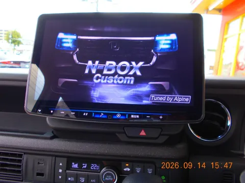Honda N-BOX Custom