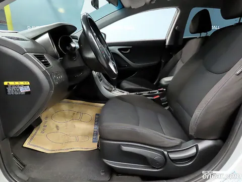 Hyundai Elantra (Avante)