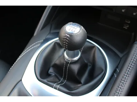 Mazda MX-5 (Roadster)